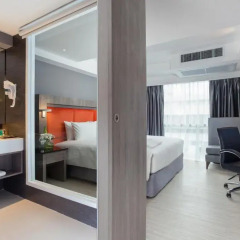 Grand 5 Hotel & Plaza Sukhumvit Bangkok 4* Номер Делюкс с различными типами кроватей фото 9