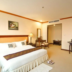 Champasak Grand Hotel 4* Улучшенный номер с различными типами кроватей фото 5