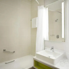 Отель Jurys Inn Manchester City Centre 4* Стандартный номер с двуспальной кроватью фото 3