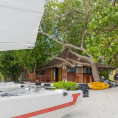 Отель Bandos Maldives парковка