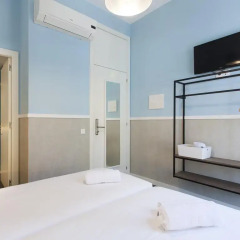 Ramblas by Pillow Hostel - Adults only Стандартный номер с 2 отдельными кроватями фото 6