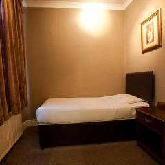 Newham Hotel 2* Стандартный номер с двуспальной кроватью фото 3