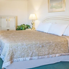 Отель Super 8 by Wyndham Lindsay Olive Tree 2* Стандартный номер с различными типами кроватей фото 6