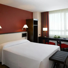 Отель NH Sant Boi 3* Стандартный номер с различными типами кроватей фото 3