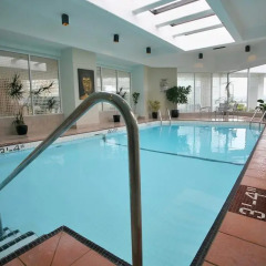 Отель Inn at Laurel Point Канада, Виктория - отзывы, цены и фото номеров - забронировать отель Inn at Laurel Point онлайн бассейн фото 3