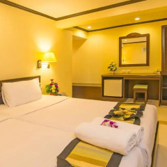 Krabi City Seaview Hotel 2* Улучшенный номер с различными типами кроватей фото 11