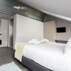 Отель Chiado Arty flats 4* Улучшенный люкс с различными типами кроватей фото 25