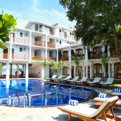OGA REACH hotel бассейн фото 2