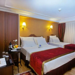 Amber Hotel 4* Стандартный семейный номер с двуспальной кроватью фото 5