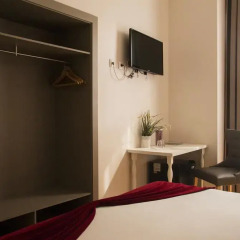Отель Lisbon Arsenal Suites Лиссабон сейф в номере