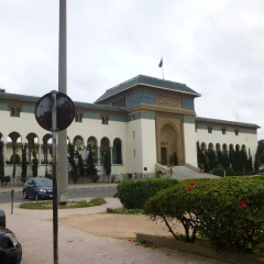 Отель Hôtel New Sully парковка
