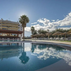 Отель Interpass Vau Hotel Apartamentos Португалия, Портимао - отзывы, цены и фото номеров - забронировать отель Interpass Vau Hotel Apartamentos онлайн бассейн фото 2