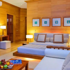 Отель Adaaran Prestige Water Villas Медупару комната для гостей фото 5