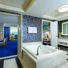 Отель Mandalay Bay Resort And Casino 4* Люкс с различными типами кроватей фото 9