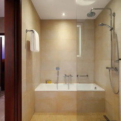 Гостиница Marriott Novy Arbat 5* Улучшенный номер с разными типами кроватей фото 5