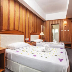 Отель Aye Thar Yar Golf Resort 3* Полулюкс с различными типами кроватей