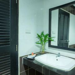 Отель Golden Tulip Essential Pattaya 4* Улучшенный номер с различными типами кроватей фото 21