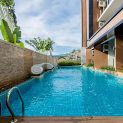 Отель The Chic Condo бассейн