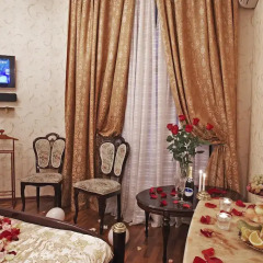 Мини-Отель Алекс на Марата Люкс с различными типами кроватей фото 3