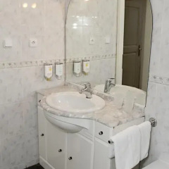 Hotel Sant Georg 4* Стандартный номер с двуспальной кроватью фото 14
