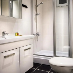 Отель The Capital Suites Улучшенные апартаменты с различными типами кроватей фото 2
