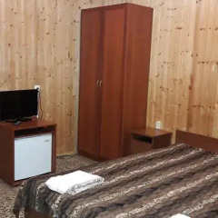 Гостиница Adel Hotel в Домбае отзывы, цены и фото номеров - забронировать гостиницу Adel Hotel онлайн Домбай комната для гостей фото 3