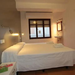 Отель Hostal Ripoll Ibiza комната для гостей фото 3