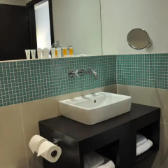 Отель Red & Blue design 4* Стандартный номер с двуспальной кроватью фото 7