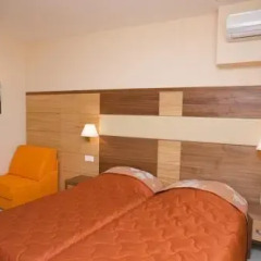 Отель Briz Beach B Hotel Болгария, Солнечный берег - отзывы, цены и фото номеров - забронировать отель Briz Beach B Hotel онлайн комната для гостей
