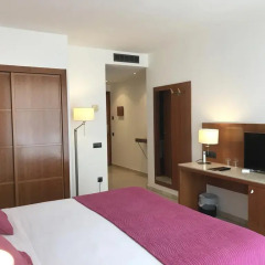 Hotel Calasanz удобства в номере