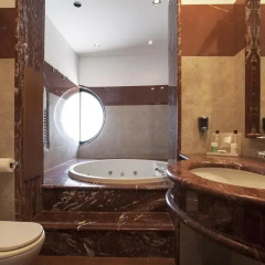 Grand Hotel La Chiusa di Chietri Альберобелло ванная фото 2