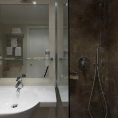 Floris Hotel 3* Номер Делюкс с различными типами кроватей фото 10