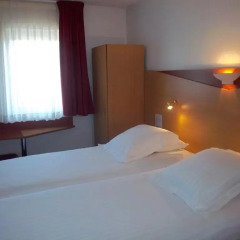 Отель Kyriad Cannes Mandelieu 2* Стандартный номер с различными типами кроватей фото 3