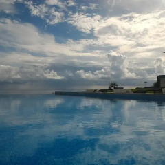 Отель CK Seaside Guest House бассейн