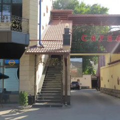 Prince Hotel Kapan парковка