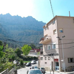 Отель Hostal Guilleumes