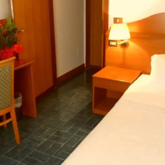 Hotel Florida Стандартный номер фото 7