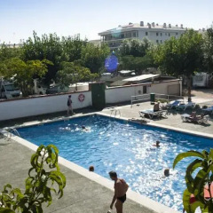 Отель Apartaments Joncar Mar Испания, Курорт Росес - отзывы, цены и фото номеров - забронировать отель Apartaments Joncar Mar онлайн бассейн фото 3