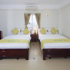 Golden Lotus Hotel 2* Улучшенный номер с различными типами кроватей