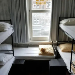 Amigo Budget Hostel Стандартный семейный номер с двуспальной кроватью фото 2