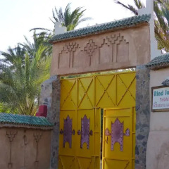 Отель Riad Tabhirte бассейн