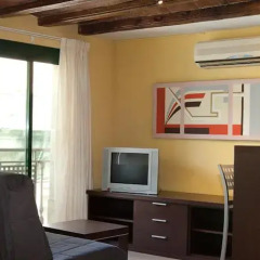 Апартаменты Lodging Apartments Liceu комната для гостей фото 3