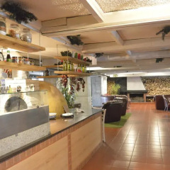 Отель Flora Hotel - Apartments Болгария, Боровец - отзывы, цены и фото номеров - забронировать отель Flora Hotel - Apartments онлайн гостиничный бар