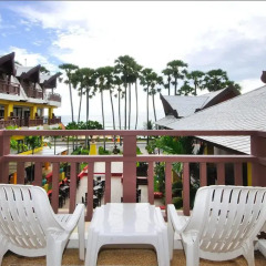 Отель Woraburi Phuket Resort & Spa 4* Улучшенный номер двуспальная кровать фото 11