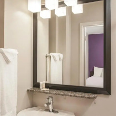 Отель La Quinta Inn & Suites New York City Central Park 2* Стандартный номер с двуспальной кроватью фото 12