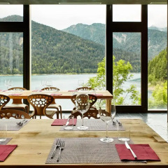 Отель MAANJA Lake Front Suite and Restaurant Люкс фото 4
