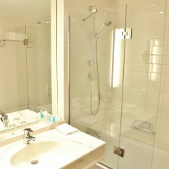 Отель Holiday Inn Hamburg 4* Стандартный номер с различными типами кроватей фото 5