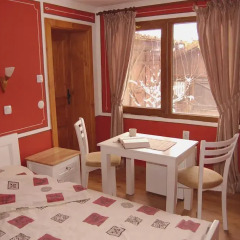 Отель Guest House Grandpa’s Mitten Болгария, Копривштица - отзывы, цены и фото номеров - забронировать отель Guest House Grandpa’s Mitten онлайн детские мероприятия