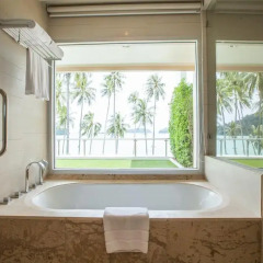 Отель Phuket Panwa Beachfront Resort 5* Стандартный номер с двуспальной кроватью фото 24
