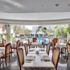 Отель Al Khalidiah Resort ОАЭ, Шарджа - 1 отзыв об отеле, цены и фото номеров - забронировать отель Al Khalidiah Resort онлайн питание фото 3